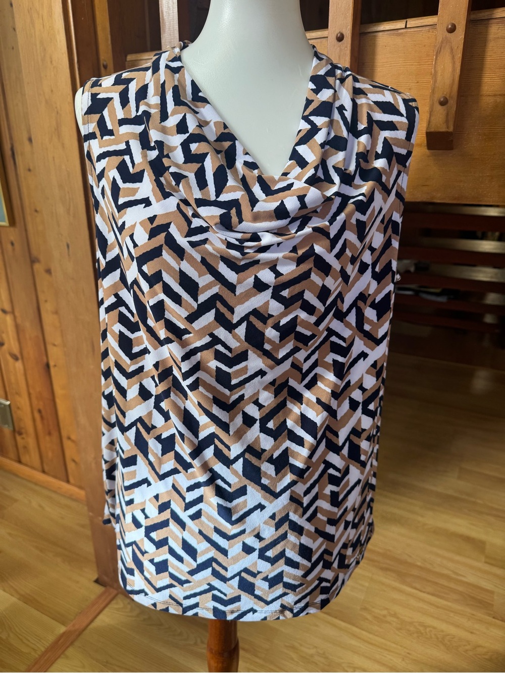 Jones New York Size Large L sleeveless  Cowl Neck Print Top - Navy & Tan